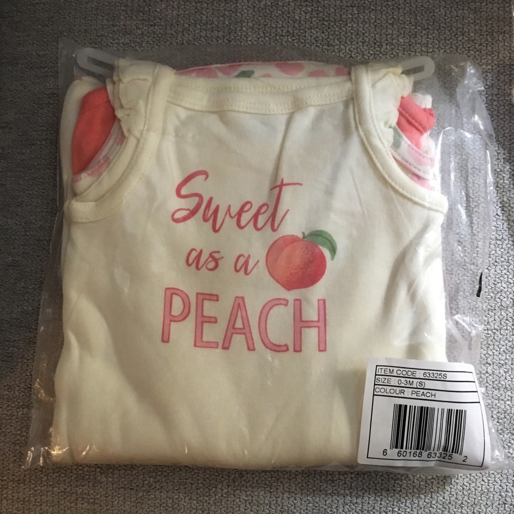 Package of 3 onesies